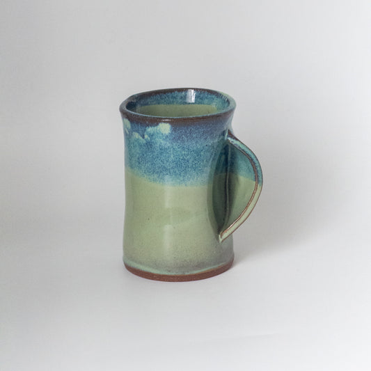 Tumbler with Hand Grip