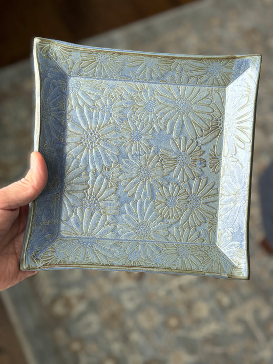 Blue Daisy Square Dish (8 inches)