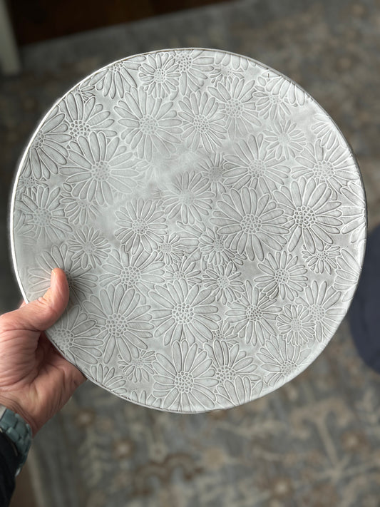 White Daisy Serving Plate (11 inches)