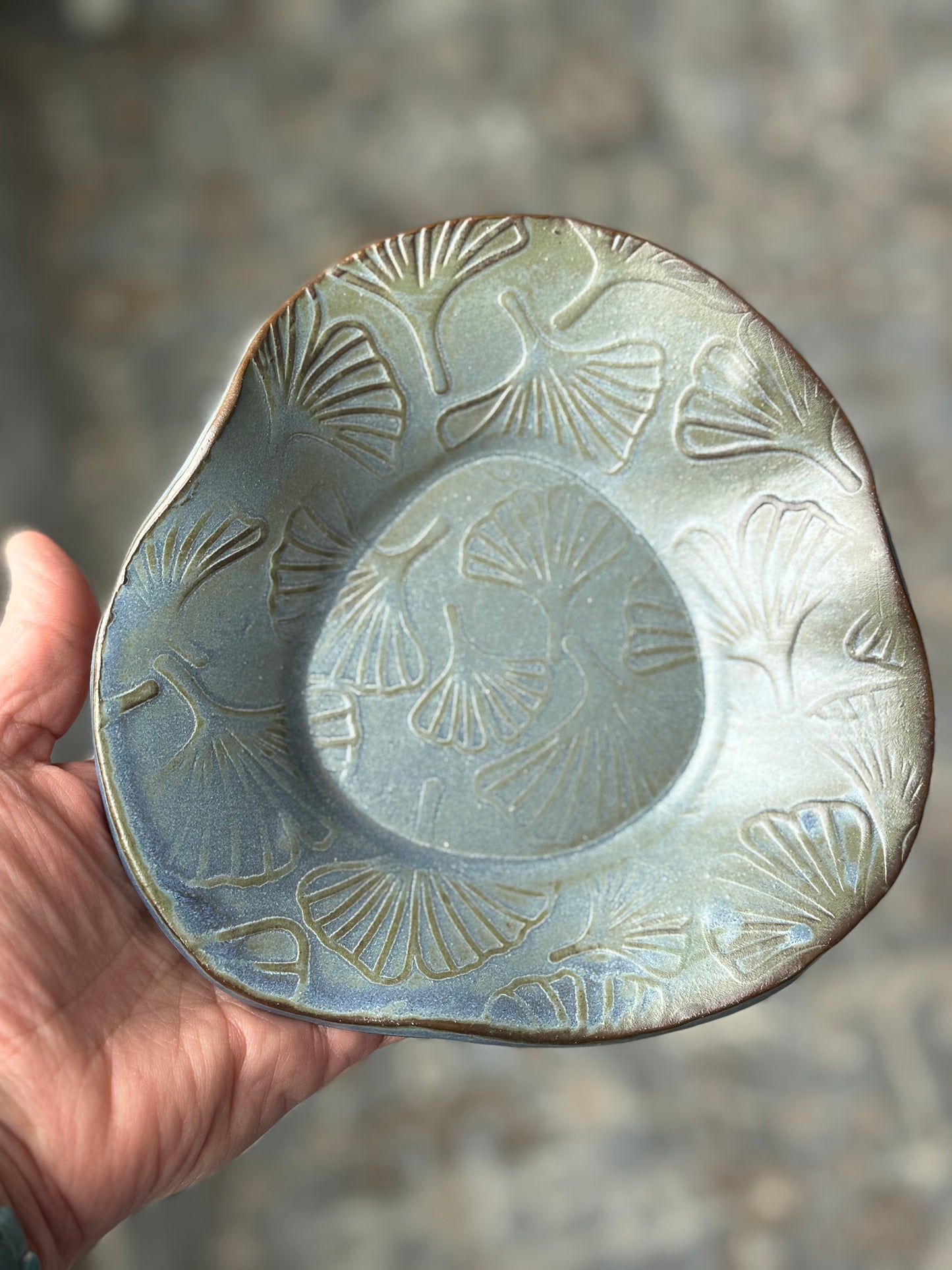 Ginkgo Flutter Dish (6.5 by 5.5 inches)